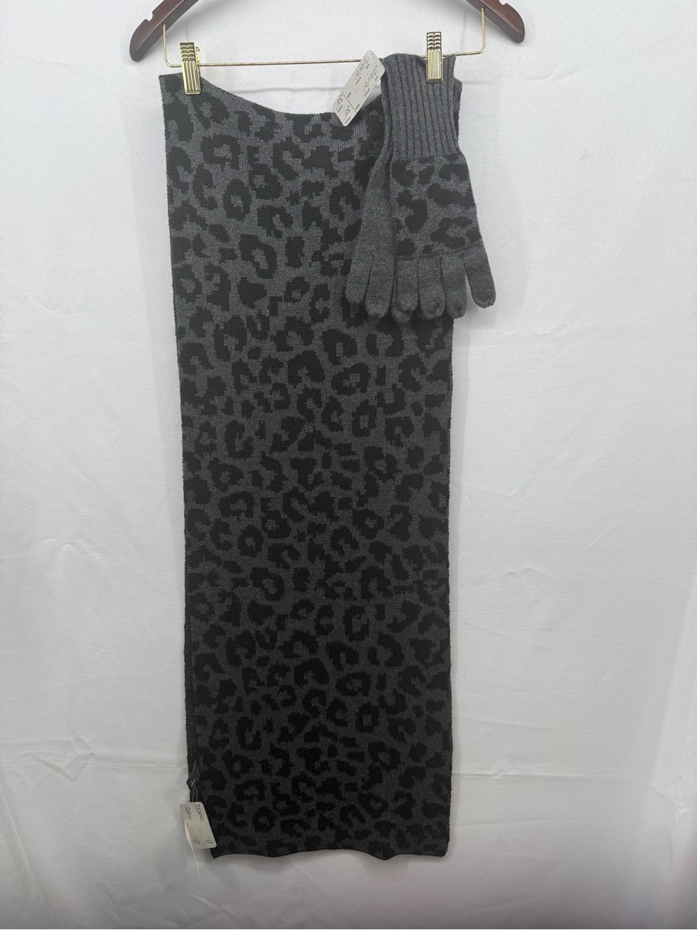 J McLaughlin Gray Leopard Knit Scarf and Glove Set